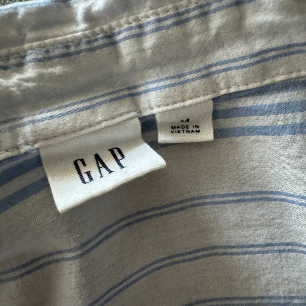 EUC GAP Blue & White Button Down Shirt Mixed Stripes Sz M - Picture 3 of 6